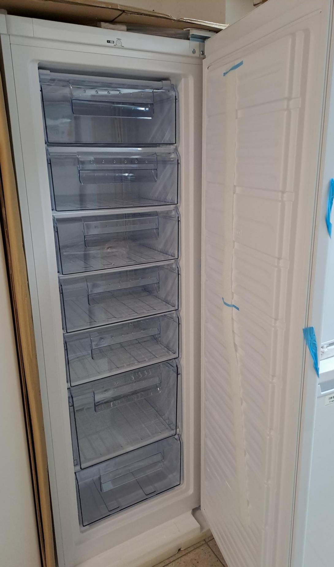 Hausmeister Fagyasztószekrény